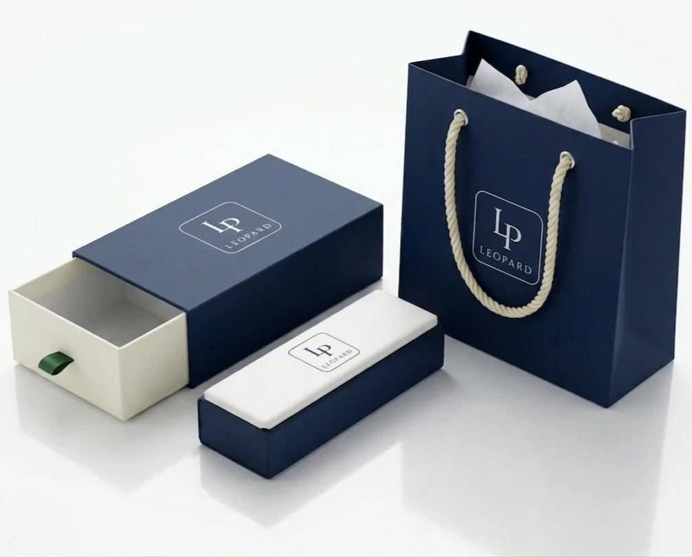 Protective shipping package